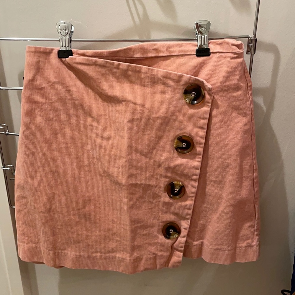 Corduroy pink pencil skirt.